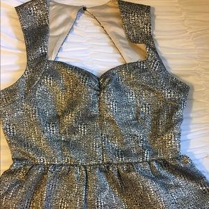 ✨metallic peplum top✨